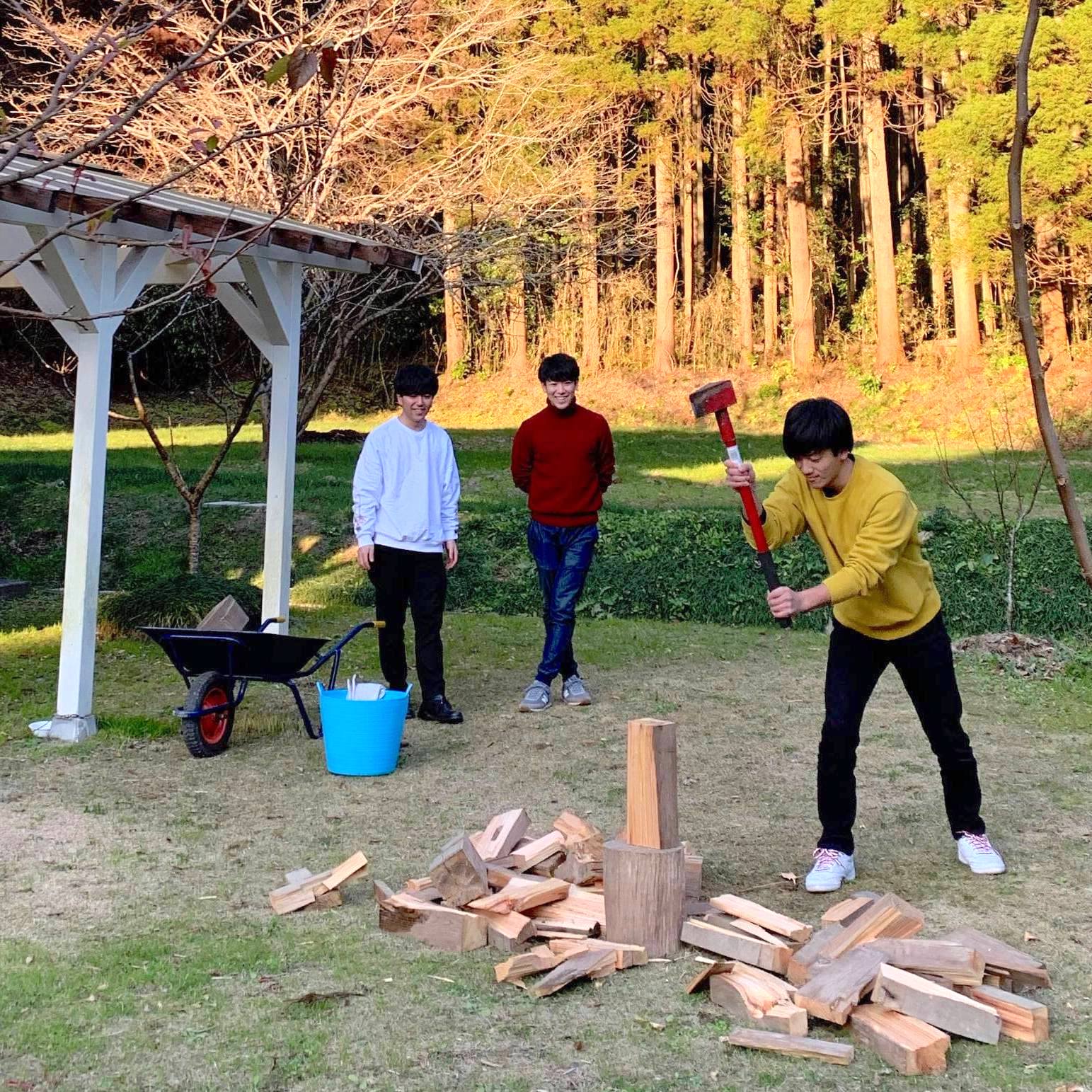 岩井ファーム　薪わり体験